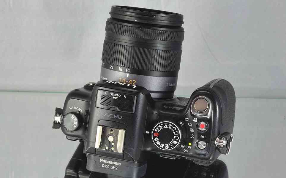 Panasonic Lumix DMC-GH2+14-42mm OIS *16 Mpix* - foto 7