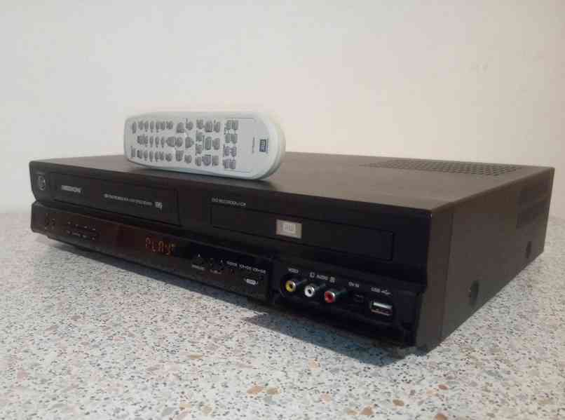 📼>📀VHS-DVD rekordér Medion MD81664 - hdmi  - foto 3
