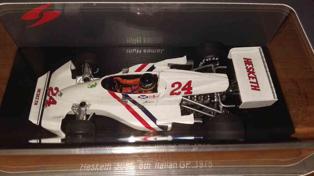 F1 Hesketh 308C #24 James Hunt 1975 Spark S2238 1:43 - foto 2