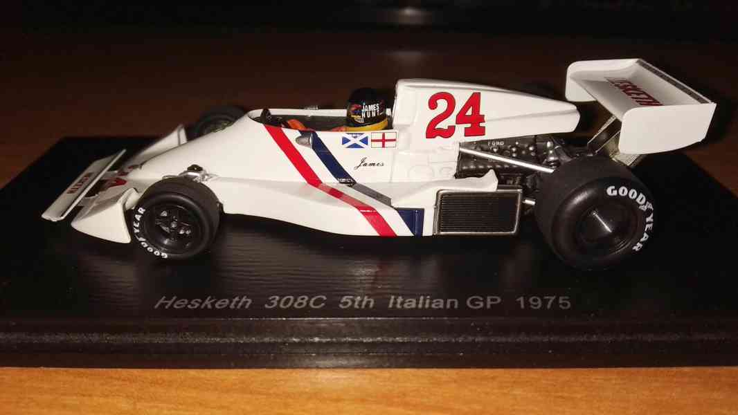 F1 Hesketh 308C #24 James Hunt 1975 Spark S2238 1:43 - foto 6