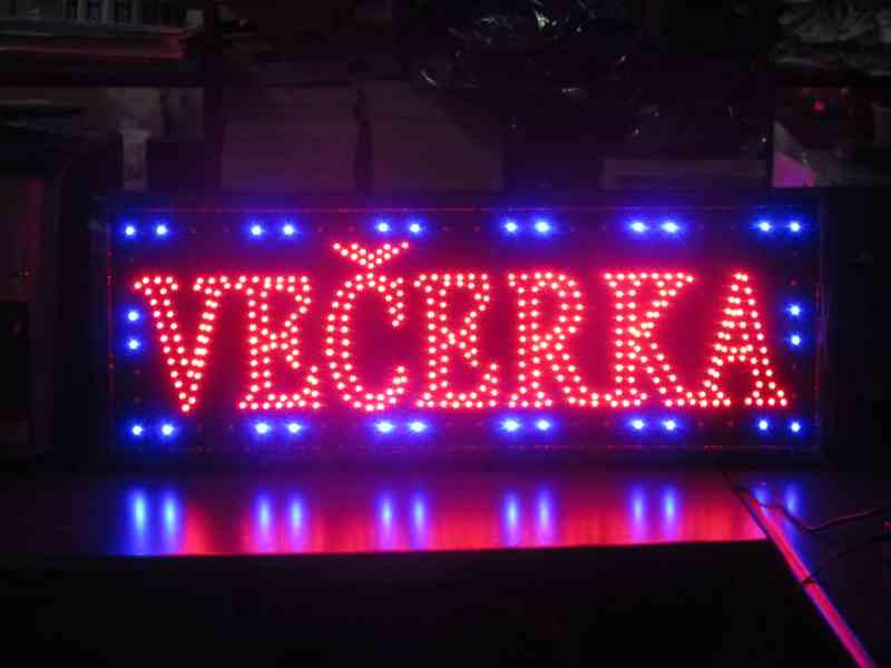 Světelná LED reklama s nápisem ¨VEČERKA" - NOVÉ
