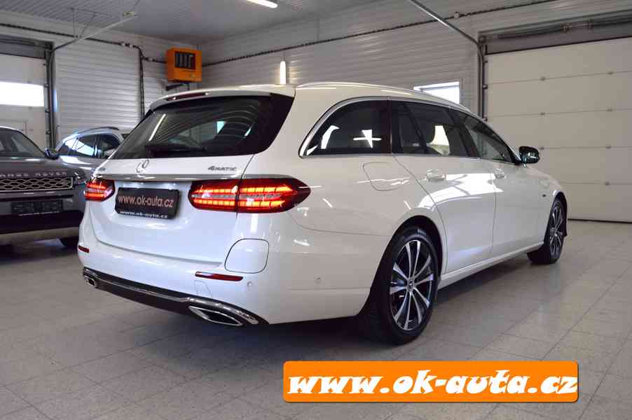 Mercedes-Benz Třídy E 300 de 4 MATIC EQ 225 kW 2021-DPH  - foto 3