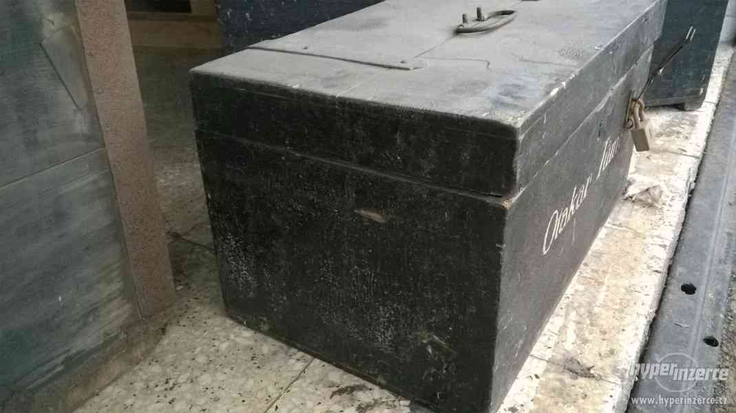 Stará truhla (kufr) - foto 3