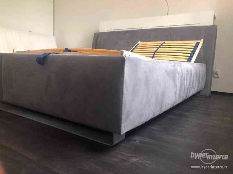Čalouněná postel 200x180 s polohovatelným roštem - foto 3