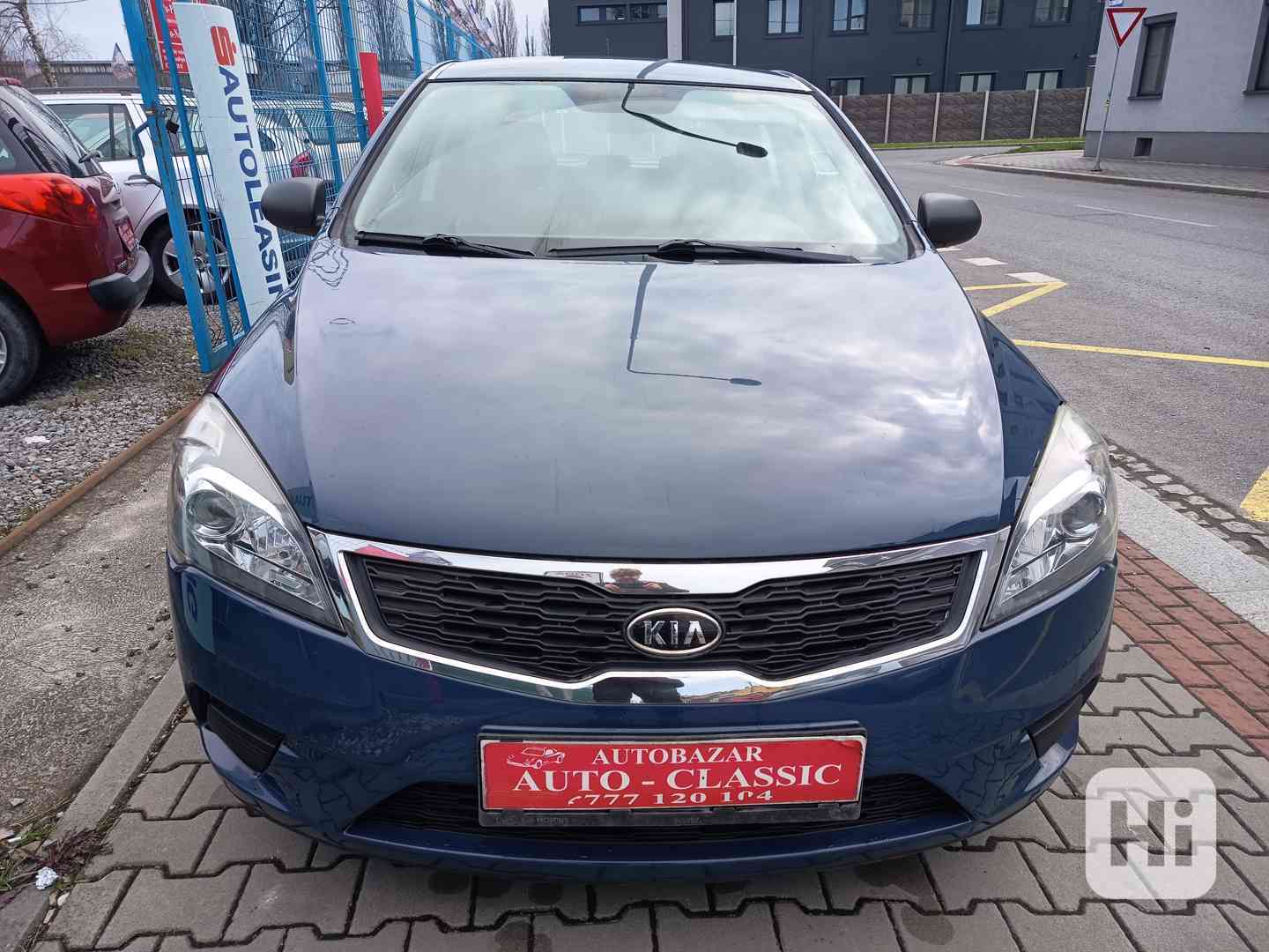 KIA Ceed 1,4CVVT-i Comfort ČR 1.majitel  - foto 1