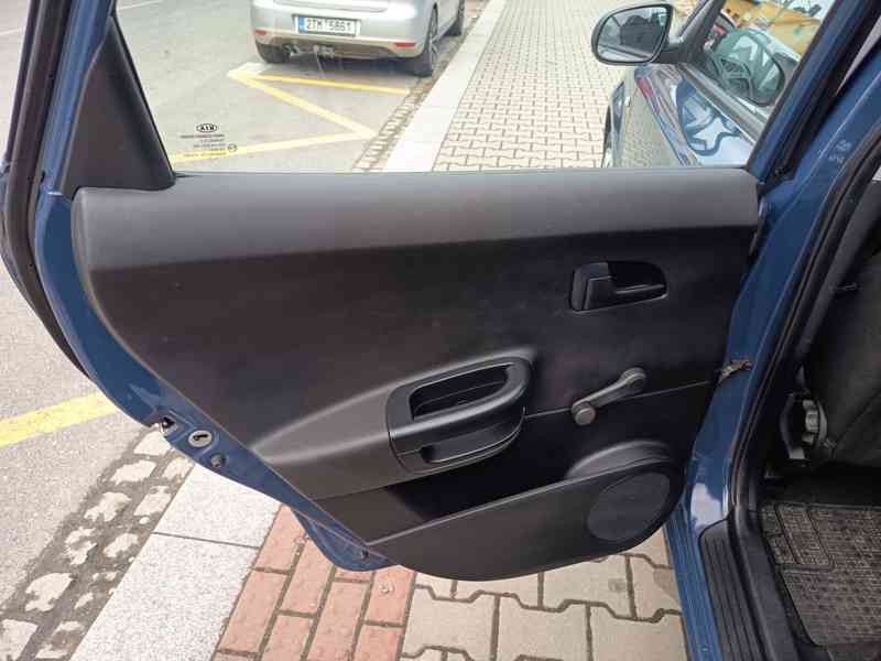 KIA Ceed 1,4CVVT-i Comfort ČR 1.majitel  - foto 17