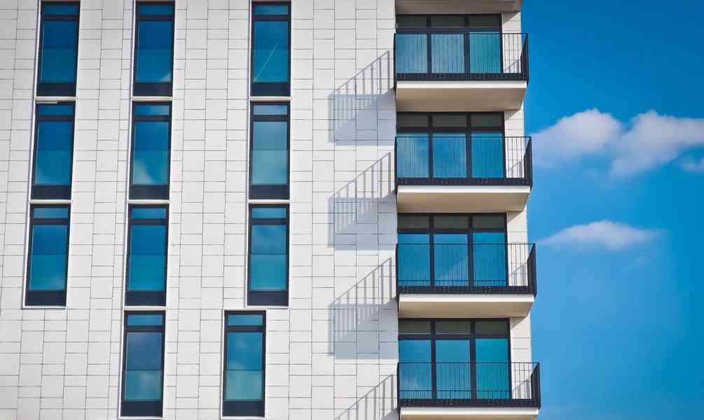 🏡 CHCETE PRODAT NEMOVITOST? NEJDŘÍV JI PŘIPRAVÍME. - foto 3