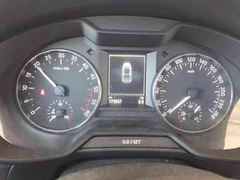 Skoda Octavia III 1,6TDI 77KW 2013 179000KM - foto 6