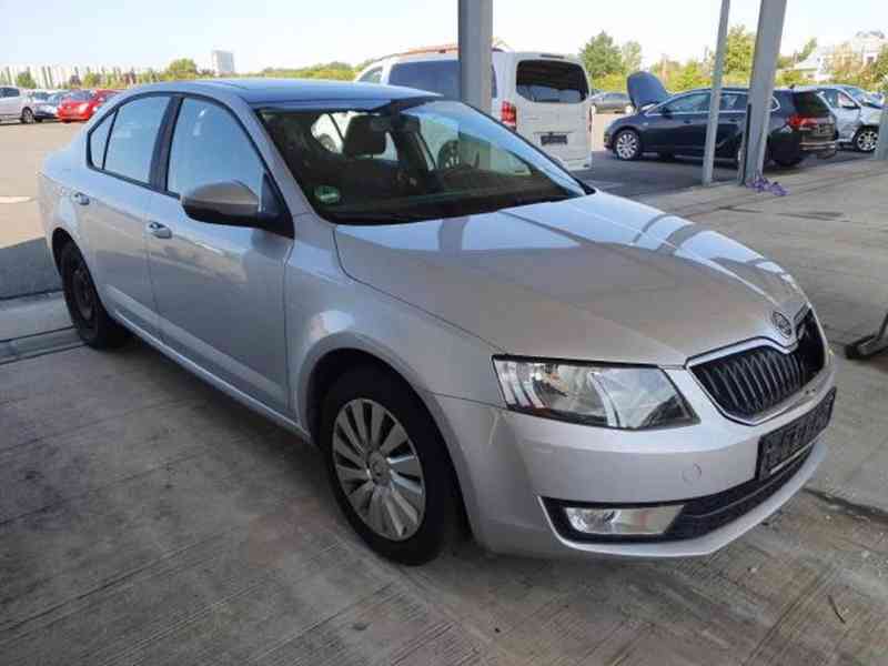 Skoda Octavia III 1,6TDI 77KW 2013 179000KM - foto 9