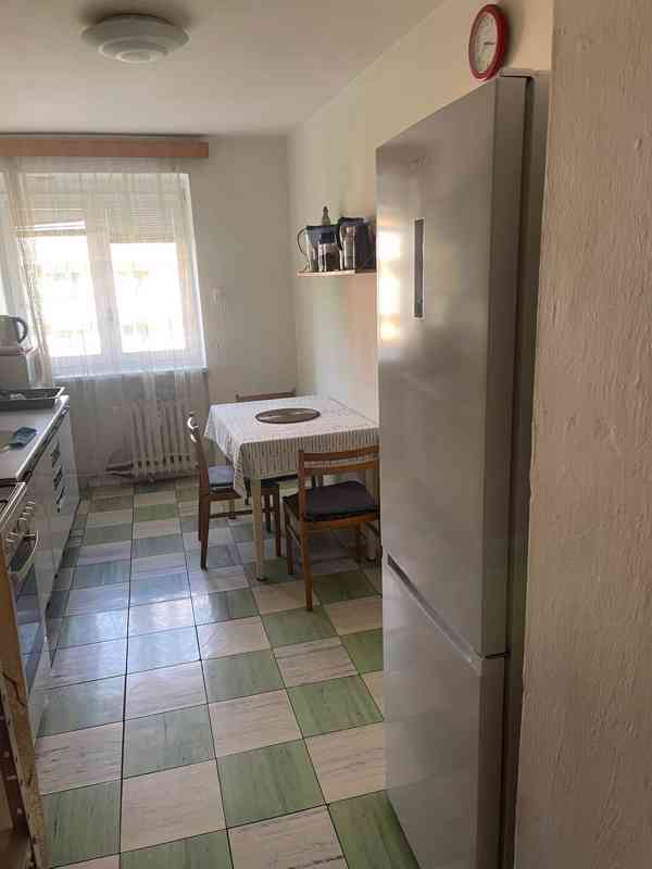 Pronajem pokoje, Zabovresky - foto 4