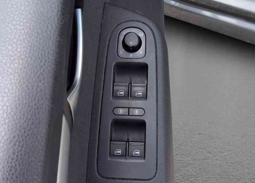 Volkswagen Sharan 2.0TDI Trendline 125kw - foto 16