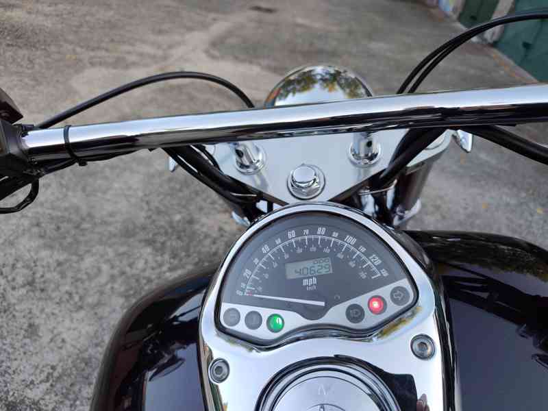 Honda VTX 1300 C - foto 11
