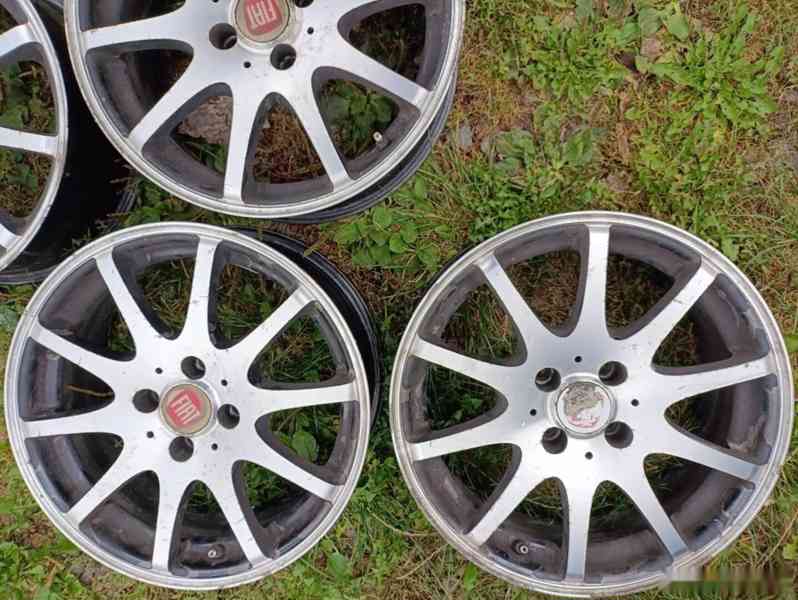 Fiat - alu ráfky Dezent - 16J s roztečí 4krát 98mm , ET-30 - foto 3