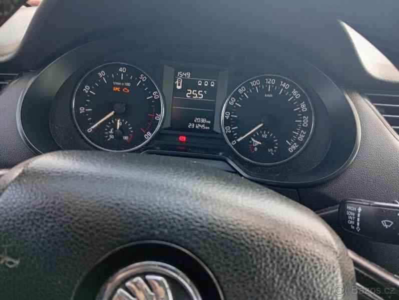 Škoda Octavia 1,8   3 šestirychlostní - benzin - foto 10