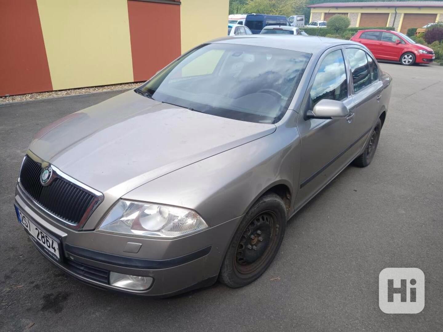 Osobní automobil Škoda Octavia - foto 1