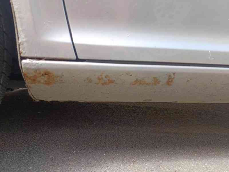 Osobní automobil Škoda Octavia - foto 2