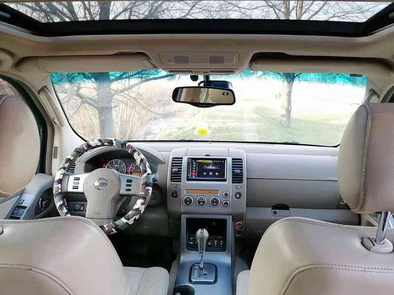 Nissan Pathfinder 2.5 dCi LE Aut. 126kw - foto 10