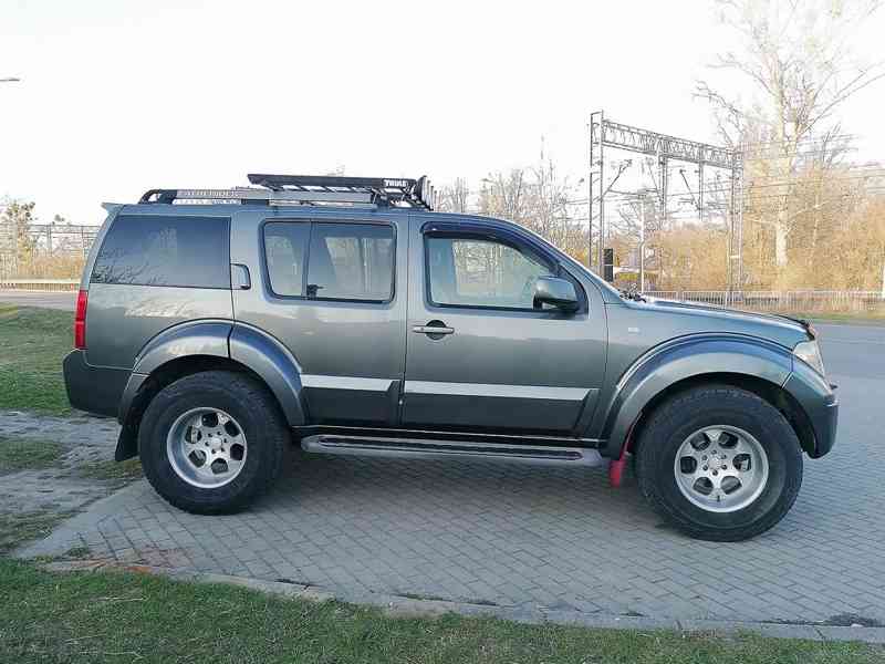 Nissan Pathfinder 2.5 dCi LE Aut. 126kw - foto 9
