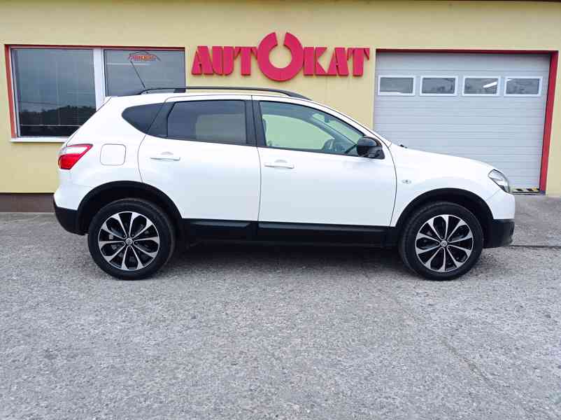 Nissan Qashqai 1.6 dCi 96kW Navi/1Maj/TOP - foto 2