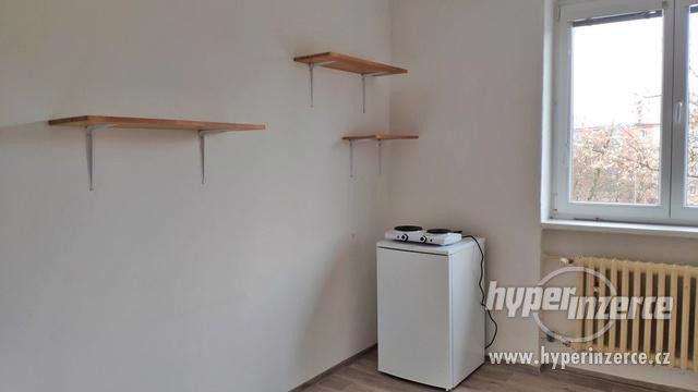 Zrekonstruovaný byt 1+kk v Plzni na Borech - foto 8