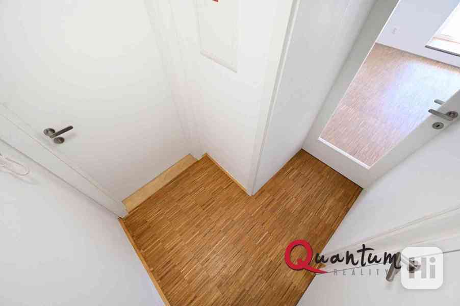Exkluzivní prodej nové bytové jednotky 2+kk o celkové podlahové ploše 56,7 m2 + terasa 20,9 m2 v prá - foto 9