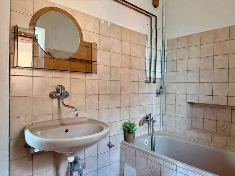 Pronájem bytu 3+kk v cihlovém domě, 85 m2, balkón + zahrádka - foto 8