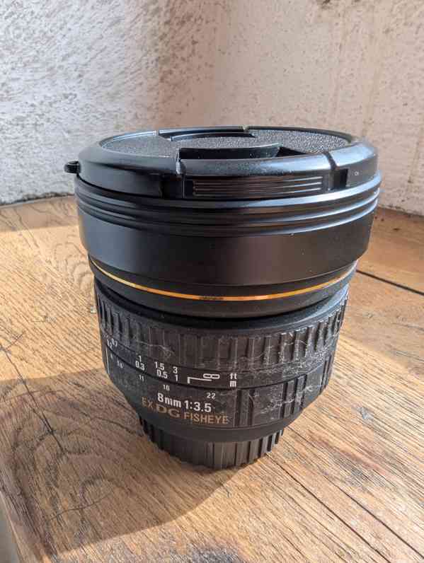 Sigma 8mm f/3.5 EX DG Circular Fisheye Nikon (záběr 180°) - foto 3