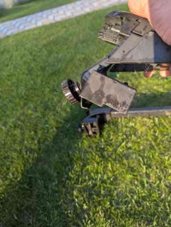 Nosič lyží na auto - foto 5