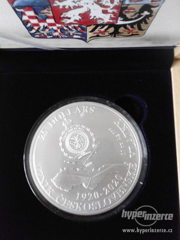 10-uncová stříbrná mince Česká vlajka 2020 standart - foto 1