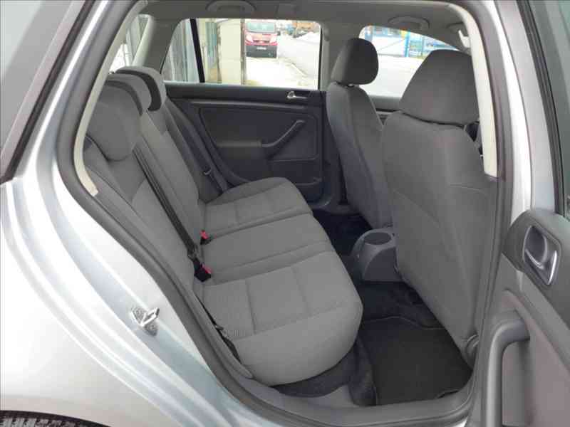 Volkswagen Golf 1,4 i KLIMA, 1.MAJITEL - foto 9