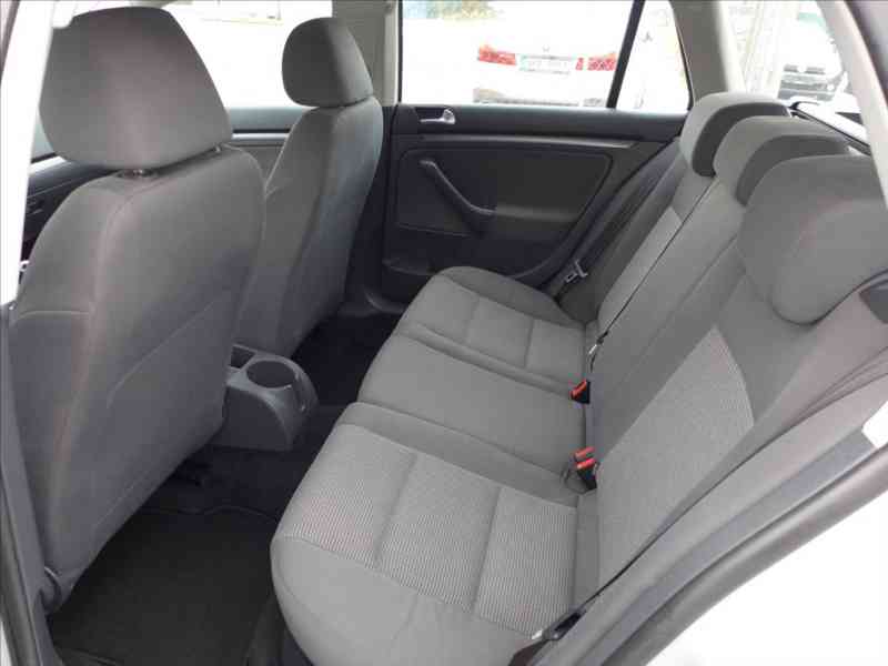 Volkswagen Golf 1,4 i KLIMA, 1.MAJITEL - foto 6