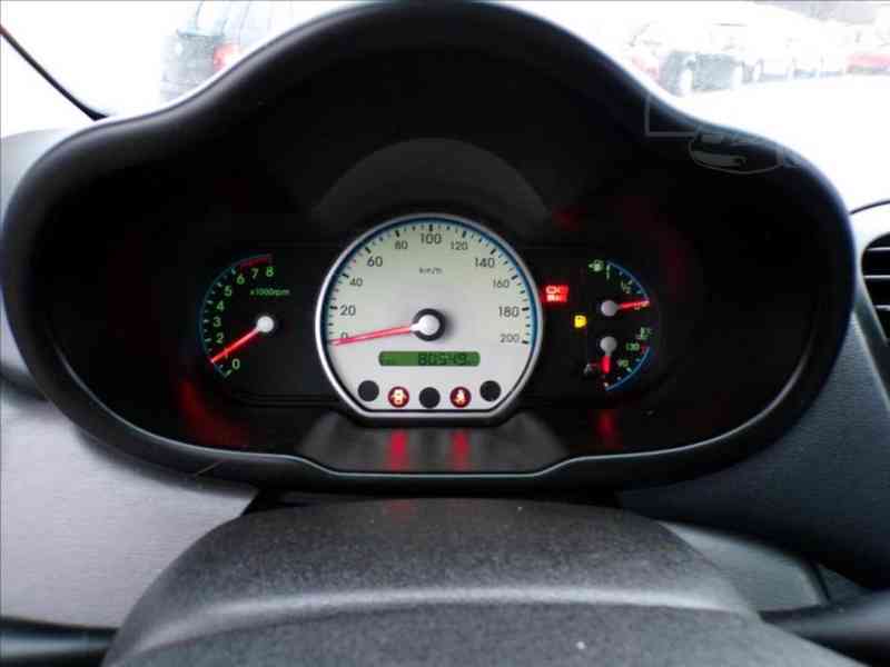 Hyundai i10 1,2 i POSILOVAČ ŘÍZENÍ - foto 6