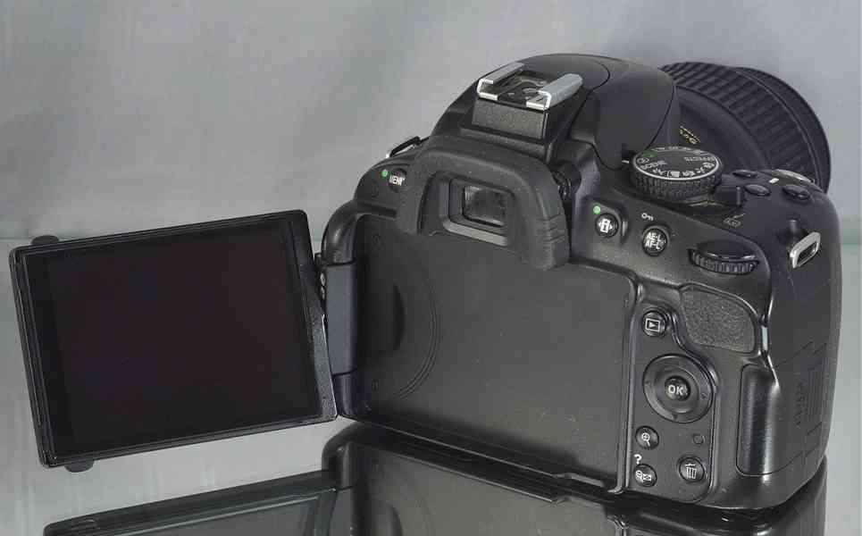 Nikon D5100 + AFS 18-55mm  *BAG* jen 34 000 Exp. - foto 7