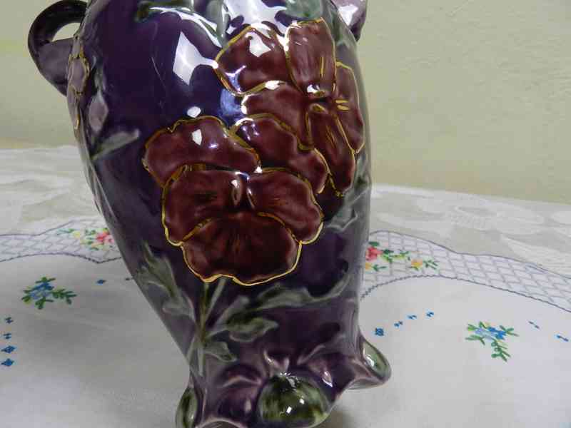Krásná malovaná fialová Váza Květiny Majolika - foto 4
