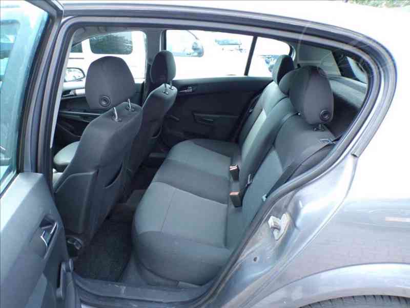 Opel Astra 1,6 AUTOMAT,TAŽ.ZAŘ. - foto 10