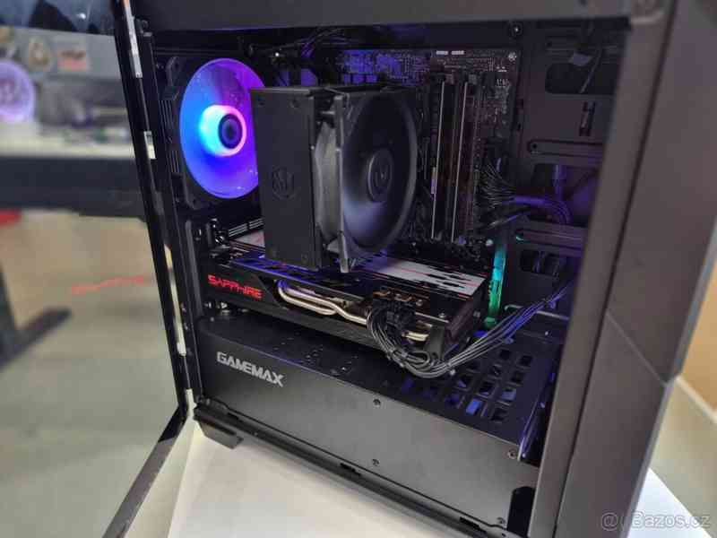 Santaův Herní Stroj – počítač ideální jako dárek k Vánocům - foto 2