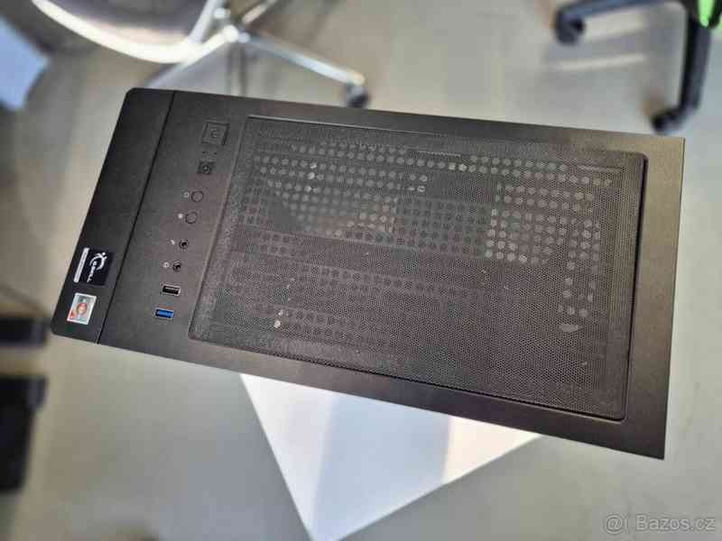 Santaův Herní Stroj – počítač ideální jako dárek k Vánocům - foto 7