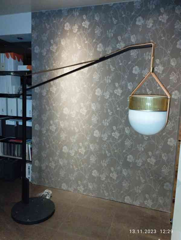 Stojací lampa Xi Poltrova Frau se stmívačem. - foto 3