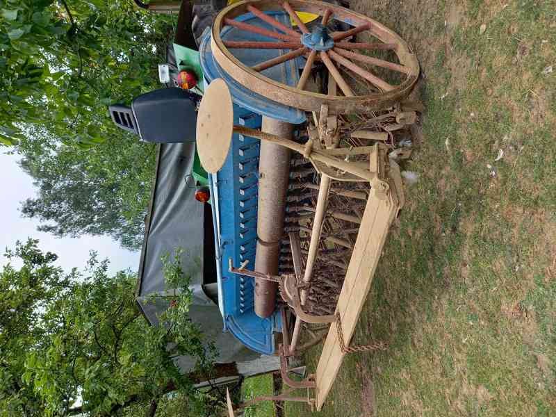 Prodám secí stroj na obilí za traktor - foto 15