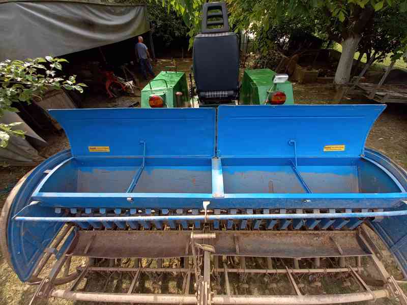 Prodám secí stroj na obilí za traktor - foto 3