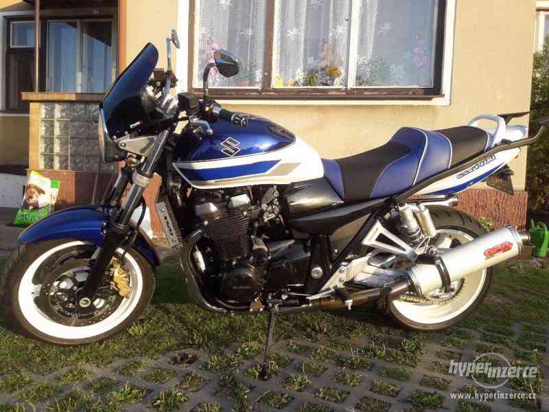 Suzuki GSX 1400 - foto 2
