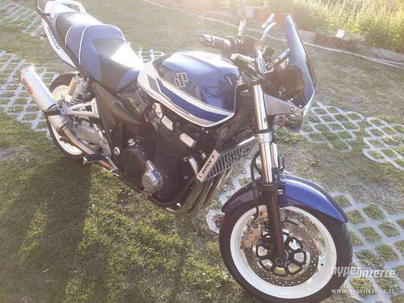 Suzuki GSX 1400 - foto 6