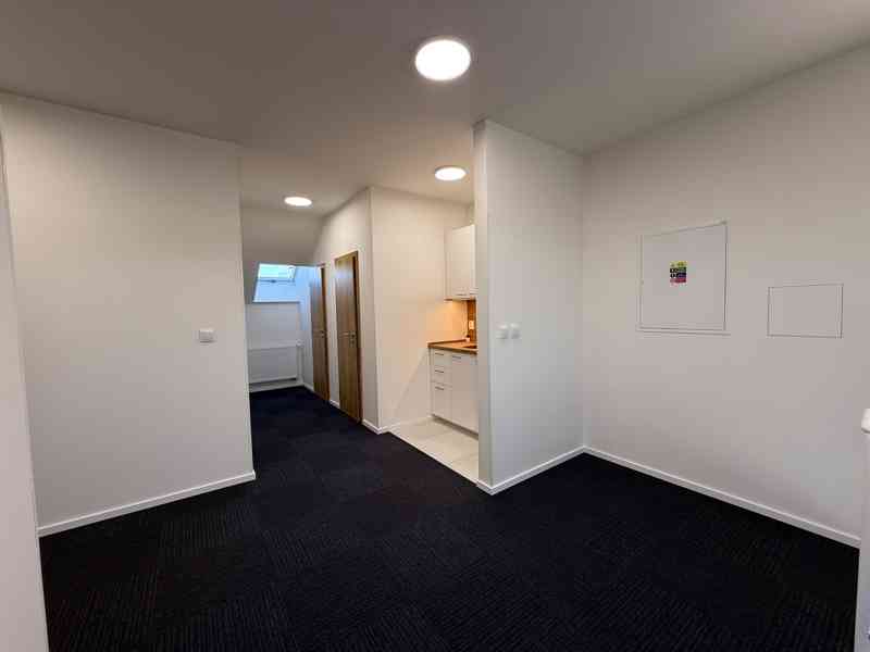 PRONÁJEM KANCELÁŘE O CP CCA 11,10 M2, BRNO - KRÁLOVO POLE - foto 10