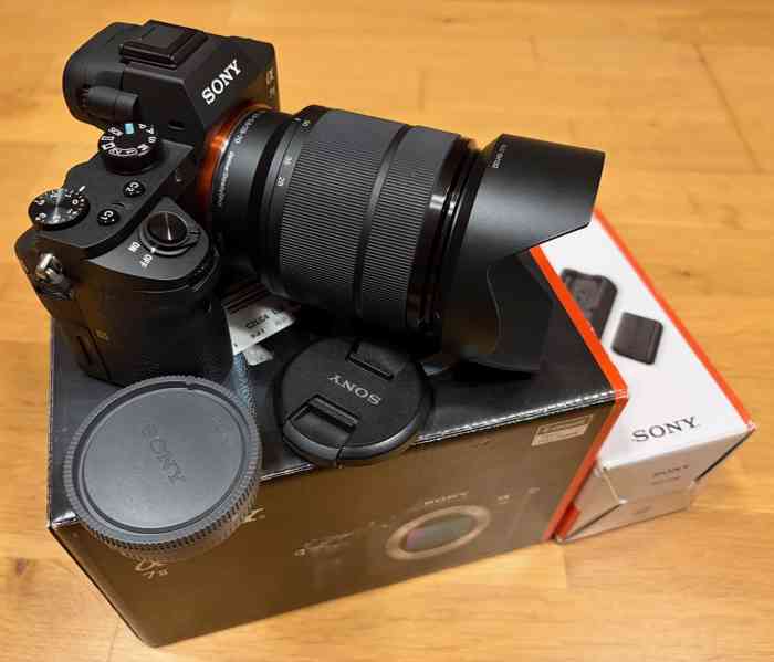 Sony A7 II, FE 28-70, brašna, karta, 4× aku, 500 snímků - foto 8