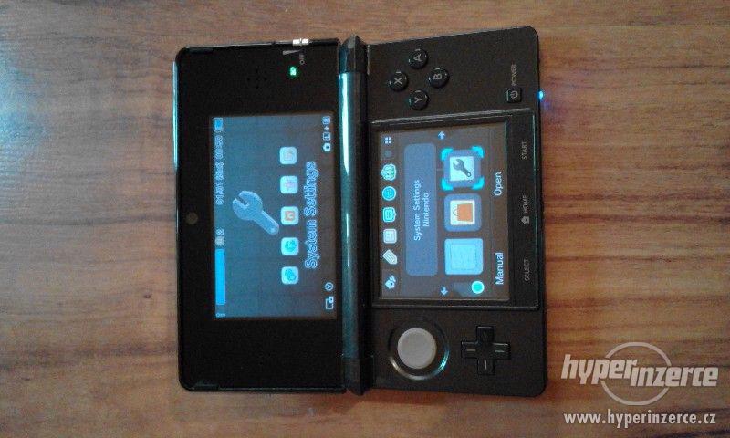 Prodám černé Nintendo 3DS + příslušenství - foto 1