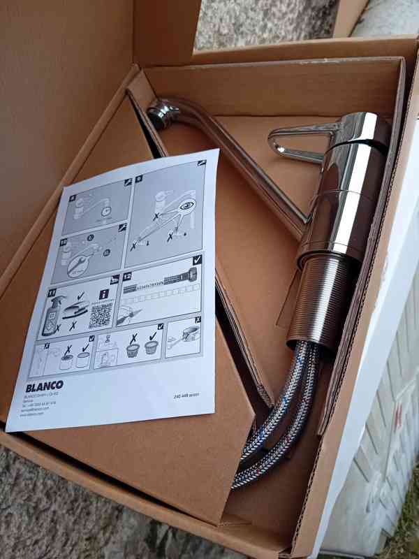 Nerezová kombinovaná výlevka na podlahu s dvěma bateriemi - foto 3