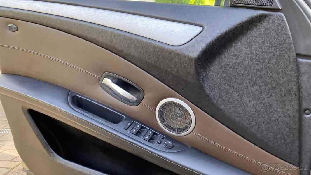 BMW Řada 5 E61 530 X-Drive 2009	 - foto 9
