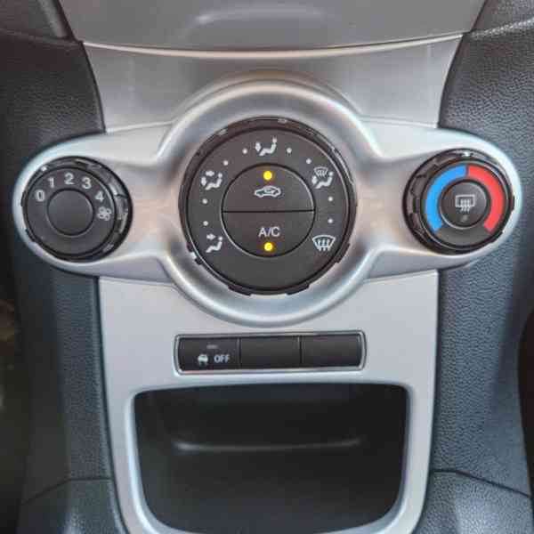 ford fiesta sport - foto 15