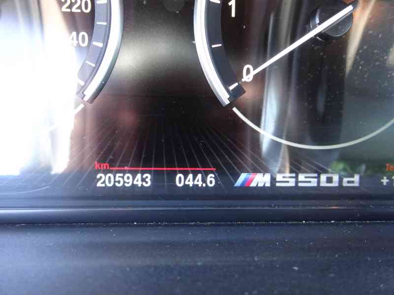 BMW 530 D XDrive r.v.2015 Koupeno v ČR  M paket - foto 7