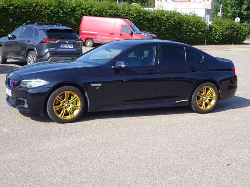 BMW 530 D XDrive r.v.2015 Koupeno v ČR  M paket - foto 3